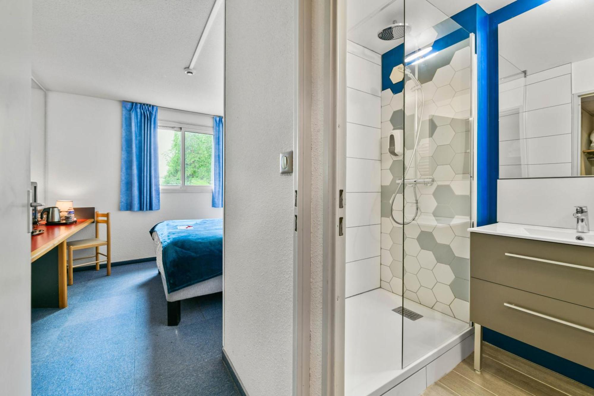Logis Hotel & Restaurant Ludik Бержерак Екстериор снимка