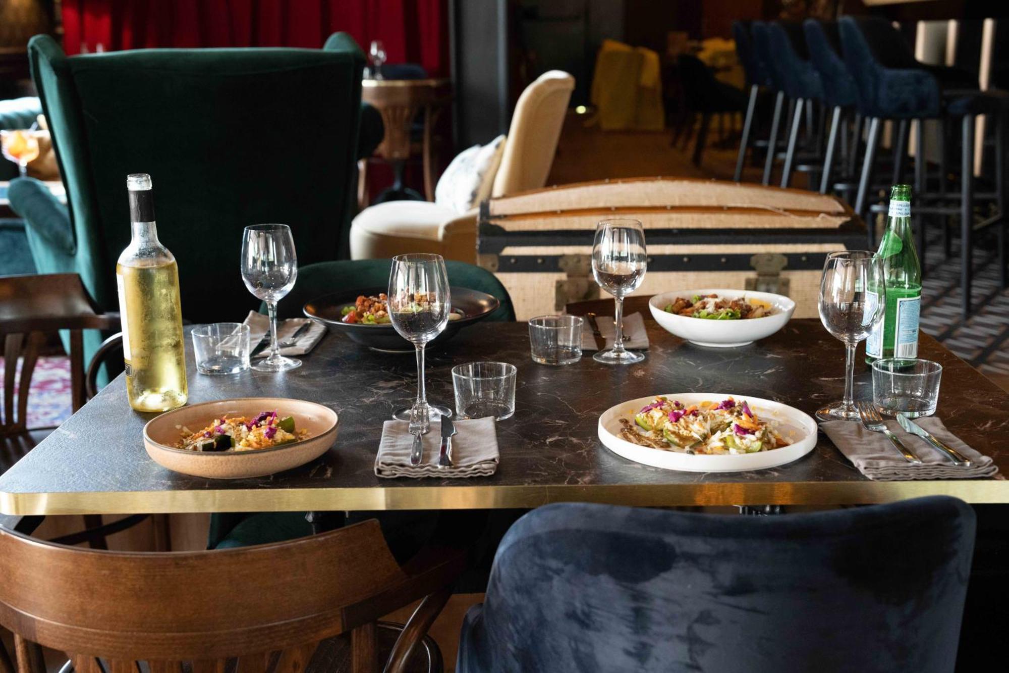 Logis Hotel & Restaurant Ludik Бержерак Екстериор снимка