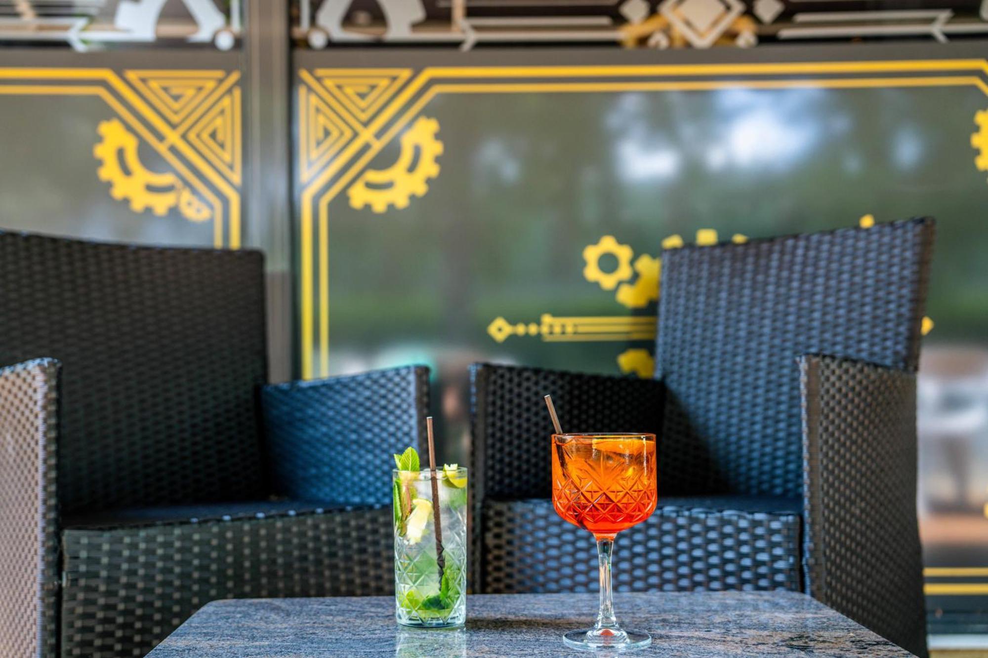Logis Hotel & Restaurant Ludik Бержерак Екстериор снимка